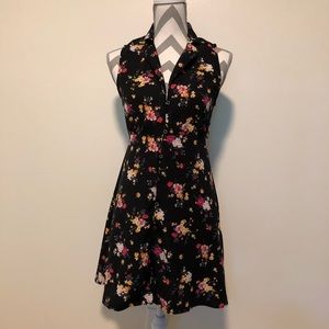 Forever 21 Floral Black dress size Small